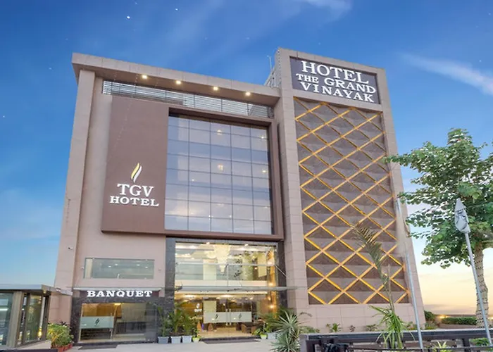 Oyo 13253 The Grand Vinayak Hotel Ahmedabad